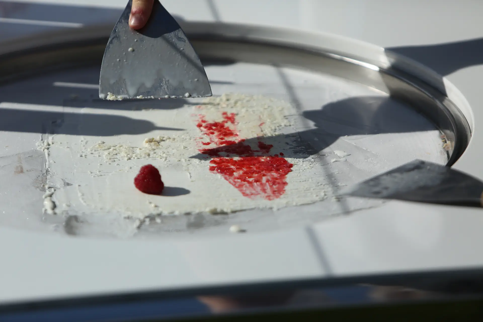 Catering lodowy. Rzemieślnicze podejście i naturalne składniki.